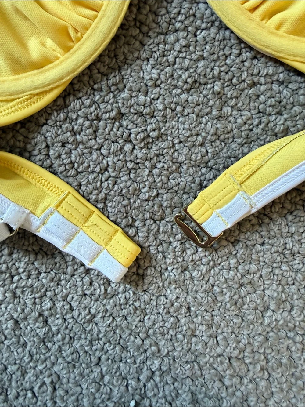 Yellow and white color block bikini top 32b